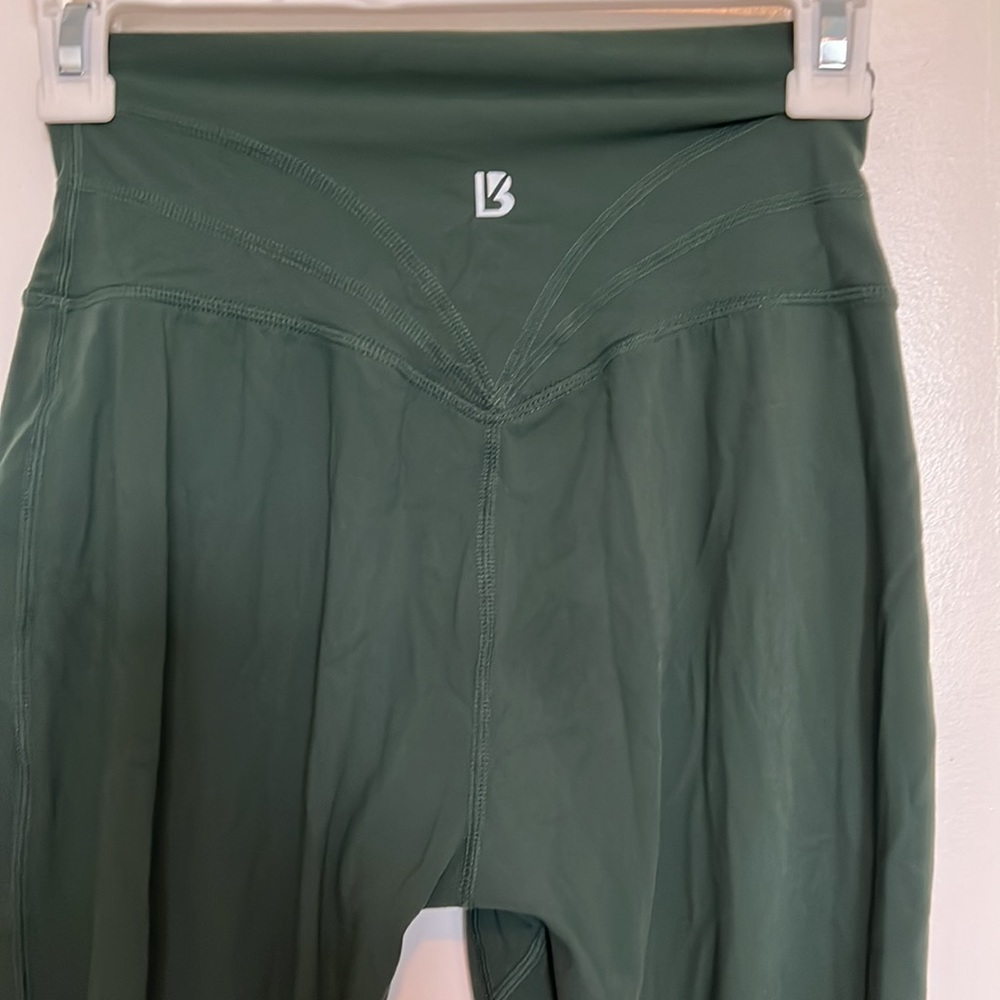 Buffbunny green leggings small